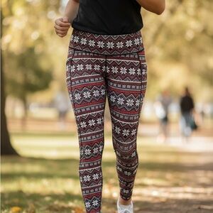 Chic Snowflake Patterned Leggings